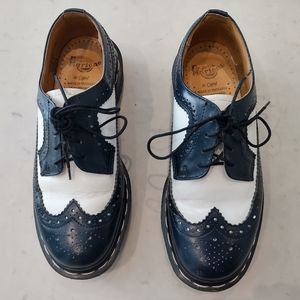 Dr. Martens Doc 3989/59 Brogue Wingtip